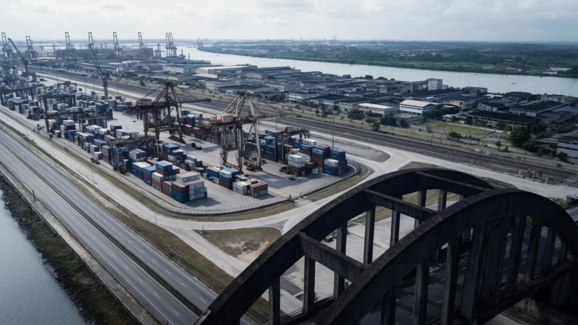 Logistics connectivity of Panama